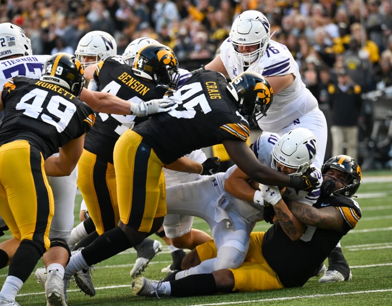 Pro Football Focus Grades: Iowa Defense - Go Iowa Awesome