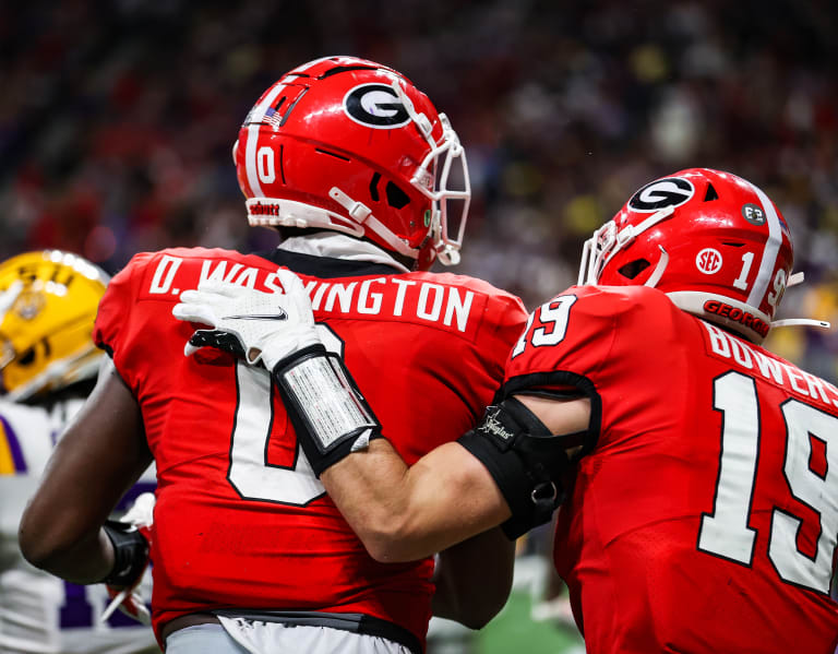 Brock Bowers has been named a finalist - Georgia Football