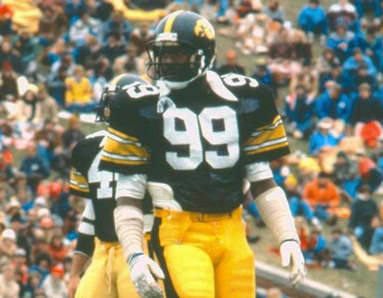 Tippett, Stoops headed to College Football Hall of Fame - Go Iowa Awesome