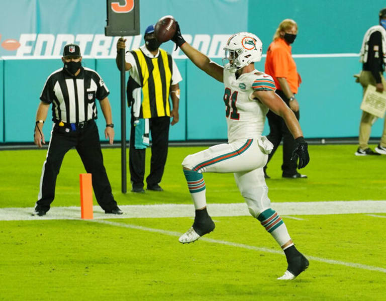 What Does Miami Dolphins' Extension Of Durham Smythe Mean For TE