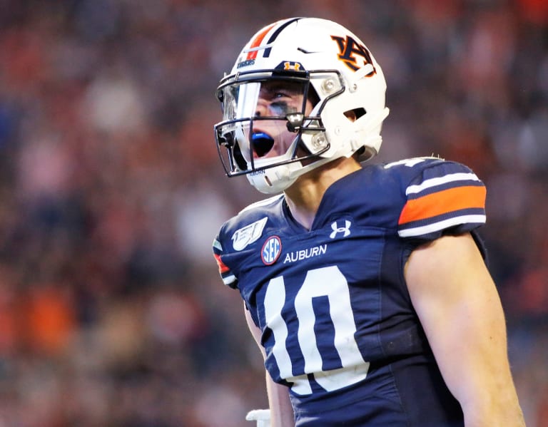 Bo Nix escapes, scores TD on 'wow' play - Auburn University Athletics