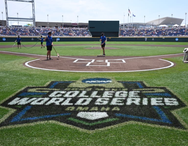 Florida State outlasts LSU in 12 innings, walks off 5-4 to advance to the  CWS