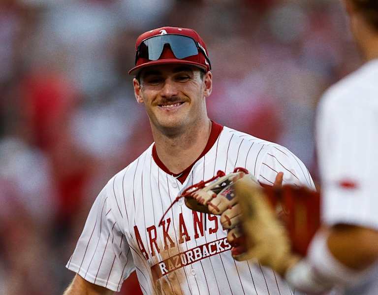 How to Watch, BetSaracen Odds: No. 8 Arkansas vs. No. 17 Tennessee (Game 3)