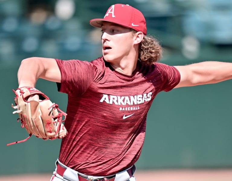 Arkansas returning wealth of talent on pitching staff