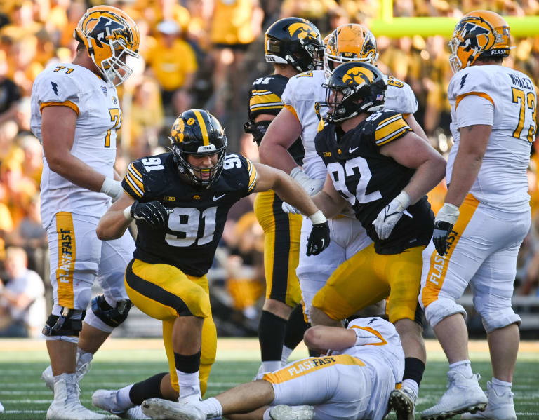 Van Ness making an impact - Hawkeye Beacon: Iowa Hawkeyes Football ...