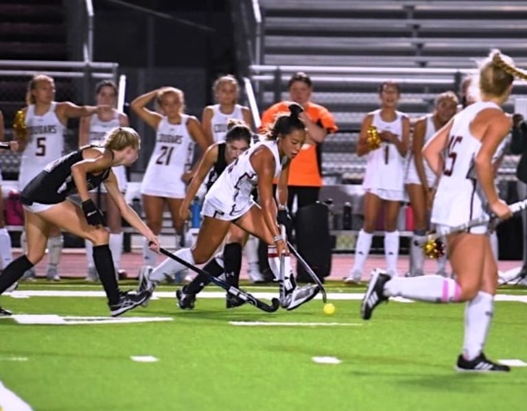 vhsl-class-4-field-hockey-davis-courtland-shed-early-jitters-top