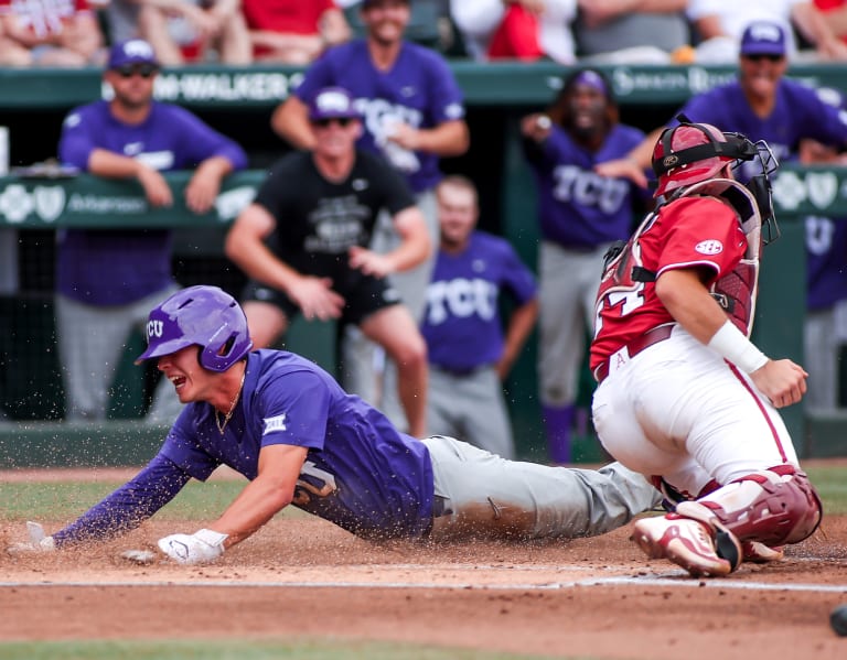 Final score of Arkansas vs TCU baseball Fayetteville Regional final