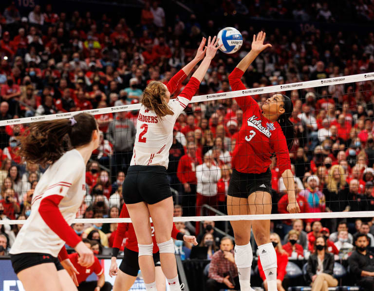 Nebraska volleyball season in review: Middle blocker