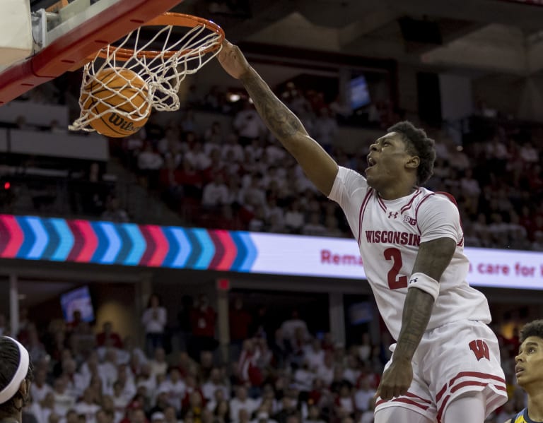 Max Klesmit scores 21 points as Wisconsin Badgers knock off No.3 Marquette