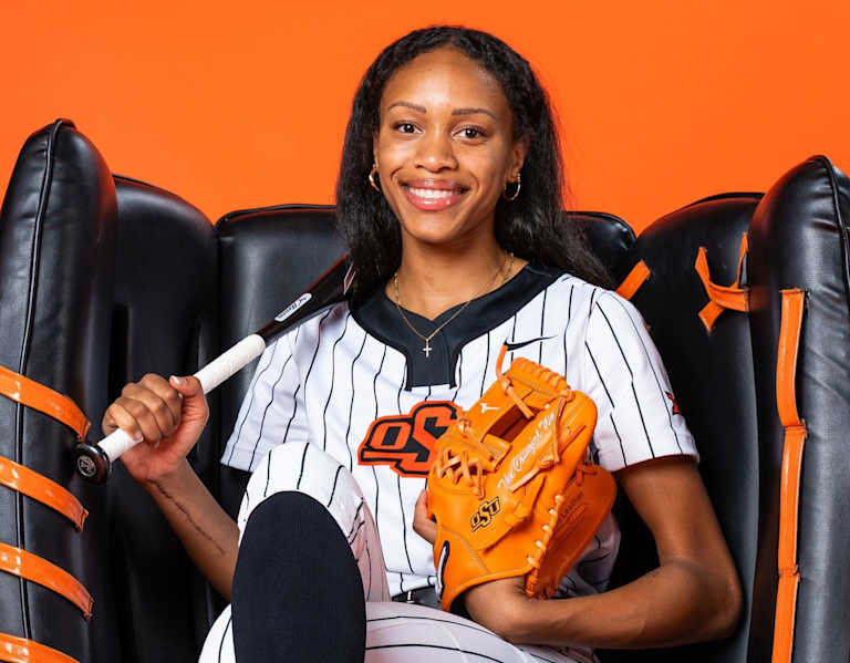 Cowgirls softball adds outfielder