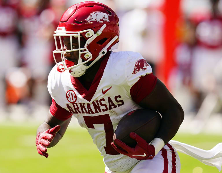 Arkansas makes slight changes to football jerseys ahead of 2024 season