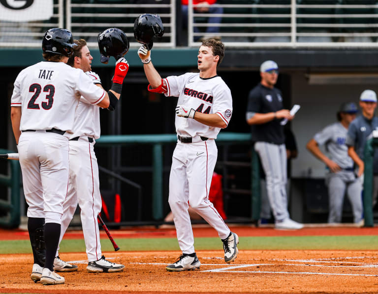 Georgia baseball beats Kennesaw State 17-15