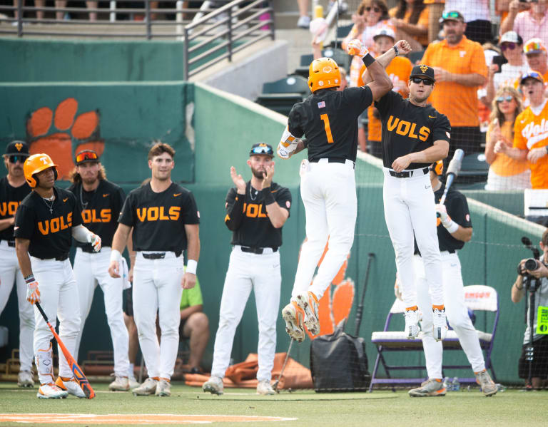 Vols baseball advances to NCAA Tournament Super Regional