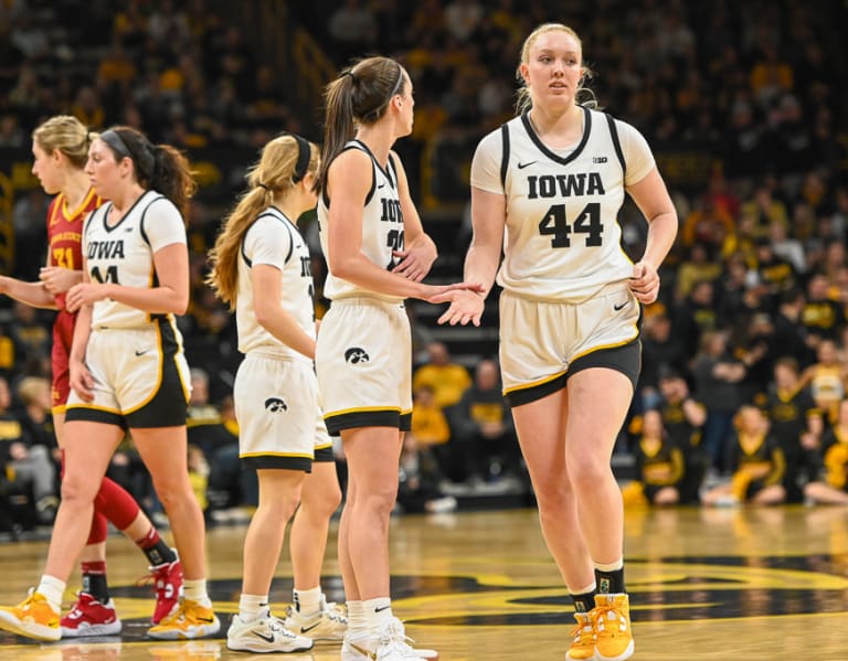 Go Iowa Awesome  -  WBB Tip Time Preview