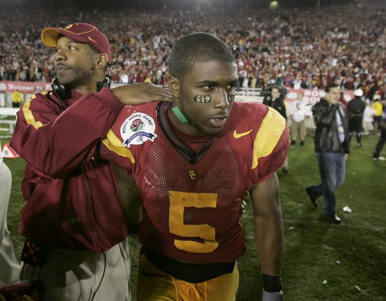 Reggie Bush, Tim Tebow make College Football Hall of Fame