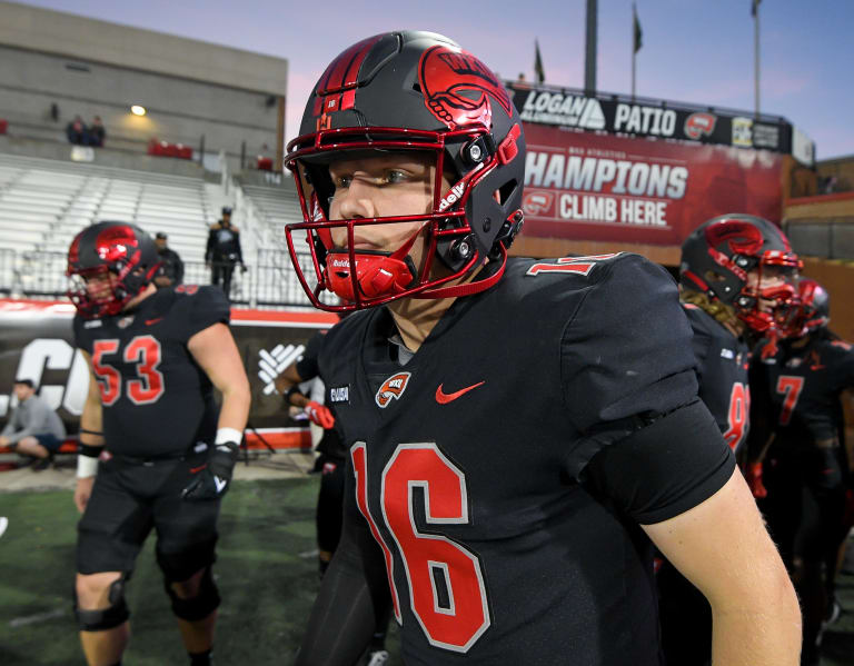 Western Kentucky Hilltoppers Football - WKU rallies from behind to beat