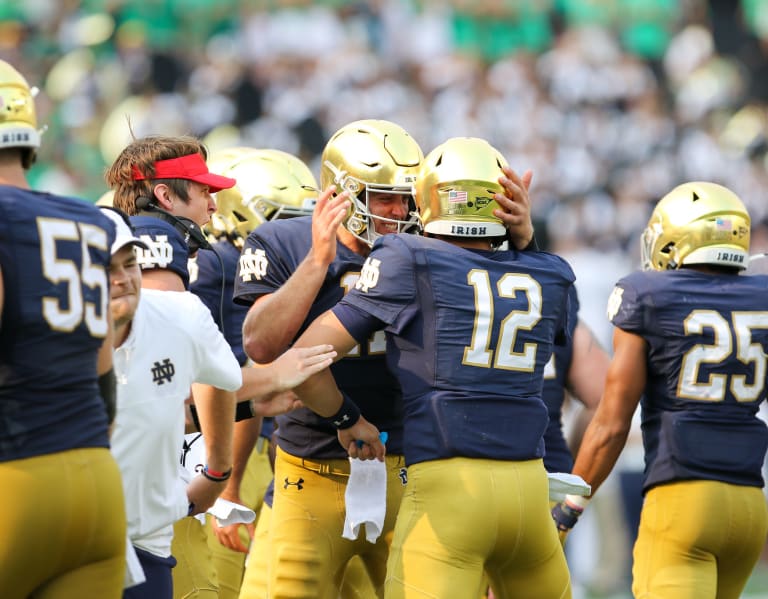 Notre Dame football moves up in polls with week off - InsideNDSports