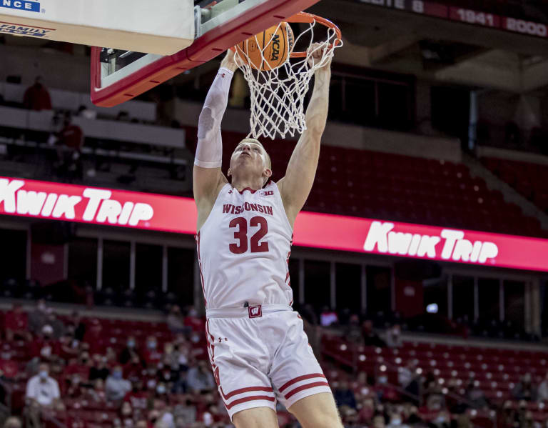 Wisconsin Badgers Freshman Matthew Mors Enters Transfer Portal