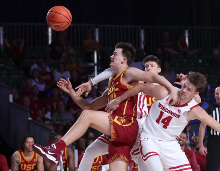 Wisconsin Hoops Opens Conference Schedule Against Michigan