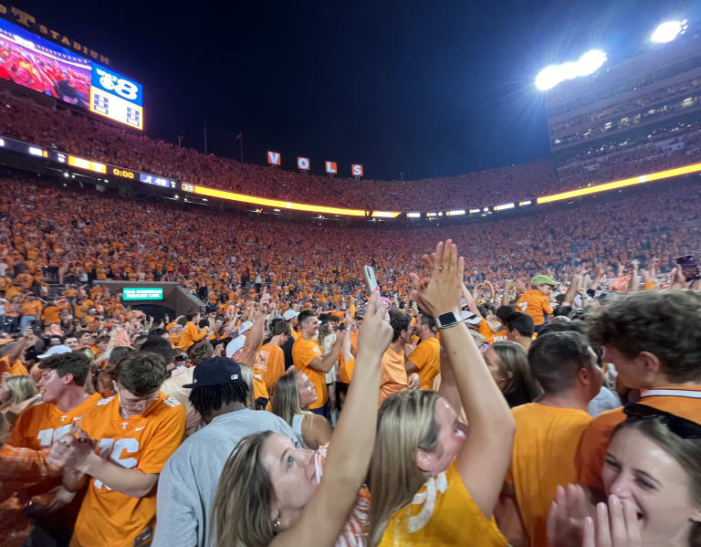 WATCH: Wild celebration unfolds after Tennessee defeats Alabama ...