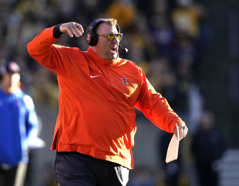 Illini coach Bret Bielema weighs in on portal pandemonium