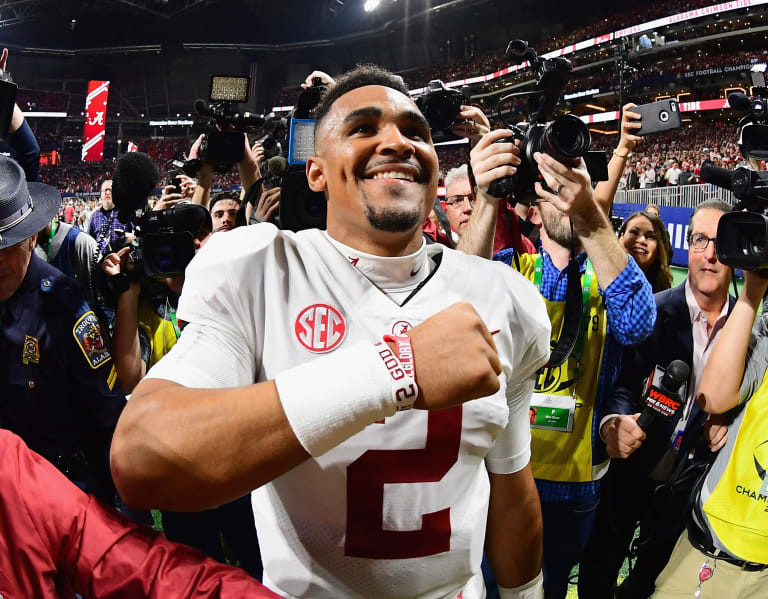 Jalen Hurts replaces injured Tua Tagovailoa to lead Alabama to SEC title