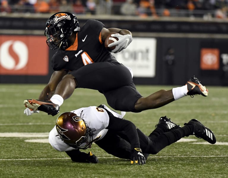 Oregon State FB Baylor, Keobounnam, Roberts, Eldridge Recognized By AP