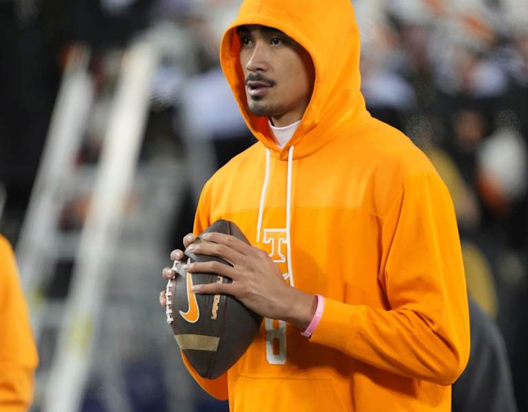 Quarterback recruits weigh in on Nico Iamaleava situation Quarterback recruits weigh in on Nico Iamaleava situation