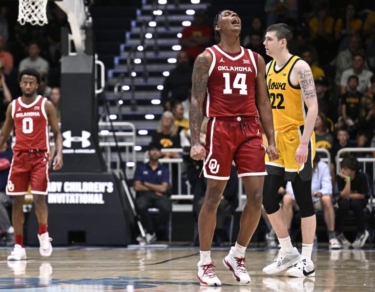 Go Iowa Awesome  –  Oklahoma 79, Iowa 67: Icy Shooting Dooms Hawks