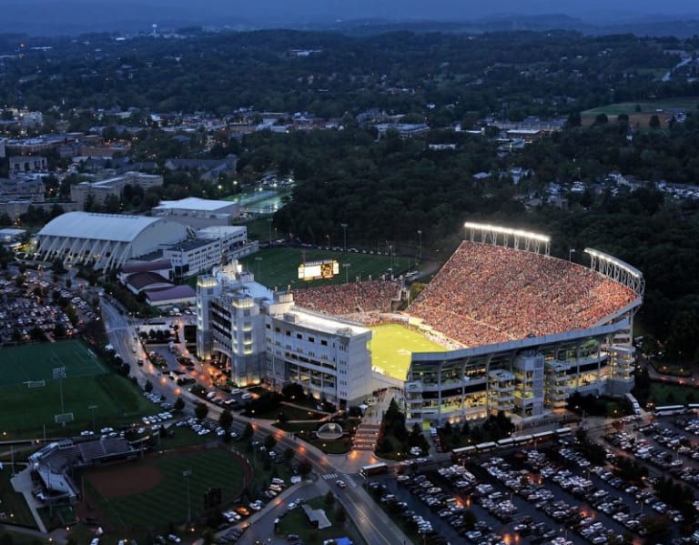 HokieHaven - 2024 DB Keyshawn Robinson takes in Hokie night game