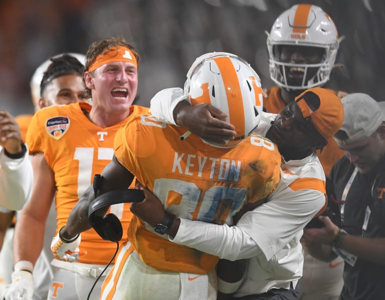 Kelsey Pope evaluates Vols' wide receivers in spring camp - VolReport