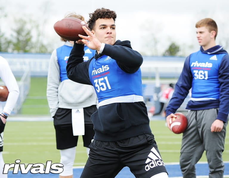 Midwest Spotlight: Quarterbacks that are flying under-the-radar Midwest Spotlight: Quarterbacks that are flying under-the-radar