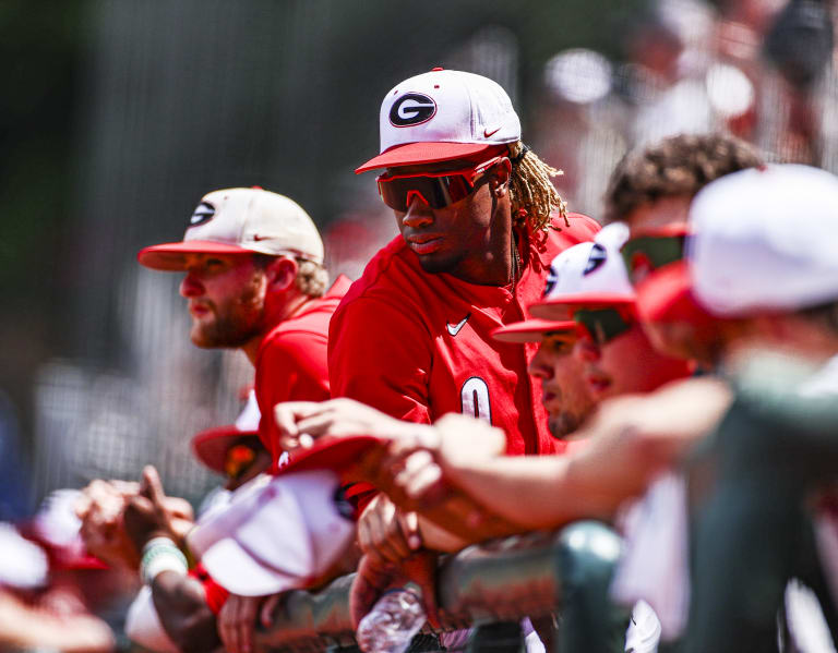 Bats come alive as Vanderbilt sweeps Ole Miss in SEC opening