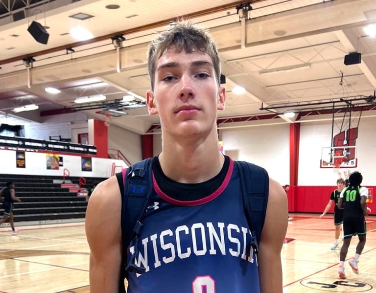 Illinois offers rising senior forward Gavin Gores - BadgerBlitz ...