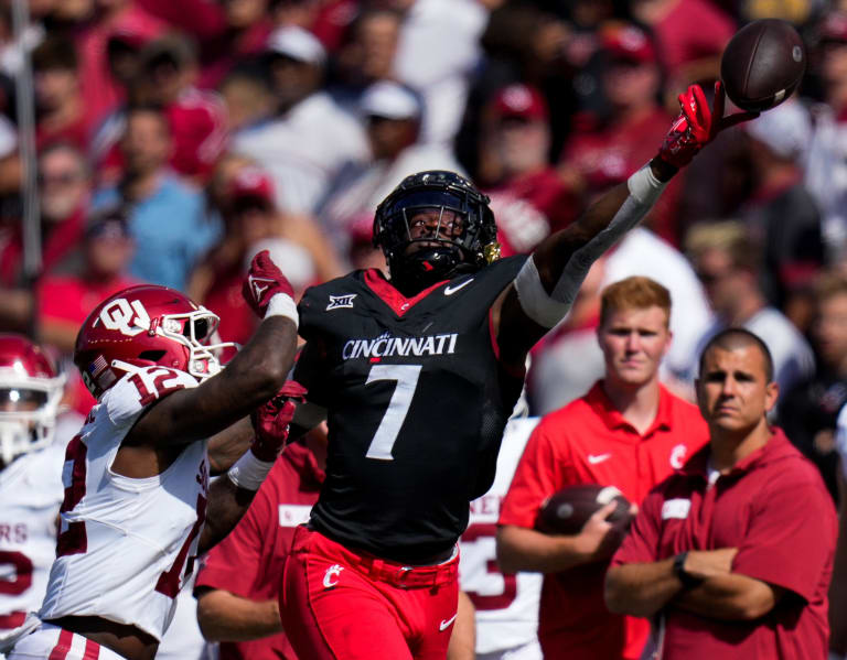 No. 16 Oklahoma beats Cincinnati 20-6 in Bearcats' Big 12 debut