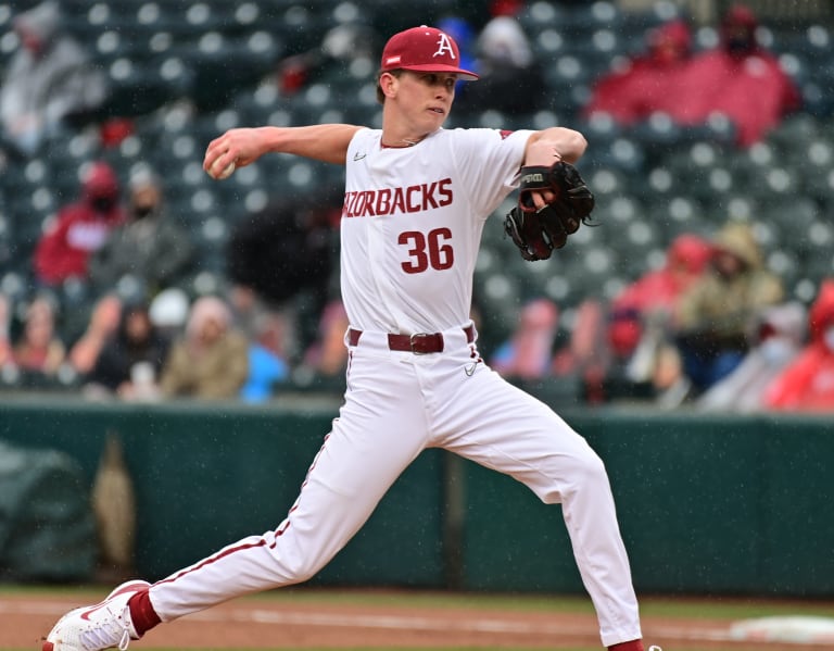 WholeHogSports - Bates transferring from Arkansas baseball