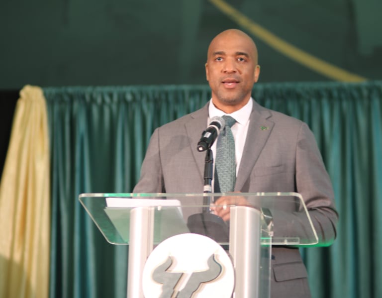 Abdur-Rahim Named 2023 Mid-Major National Coach Of The Year ...