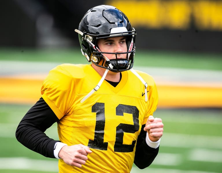 Iowa Hawkeyes football: Cade McNamara injury, Deacon Hill update