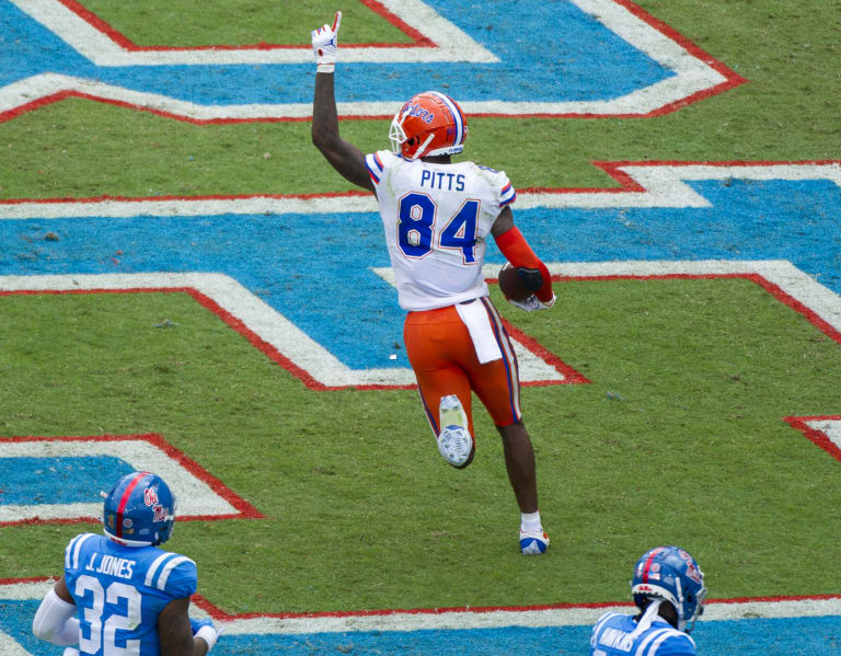 Pitts Trask Exceed Preseason Hype Post Career Days In Uf Opener