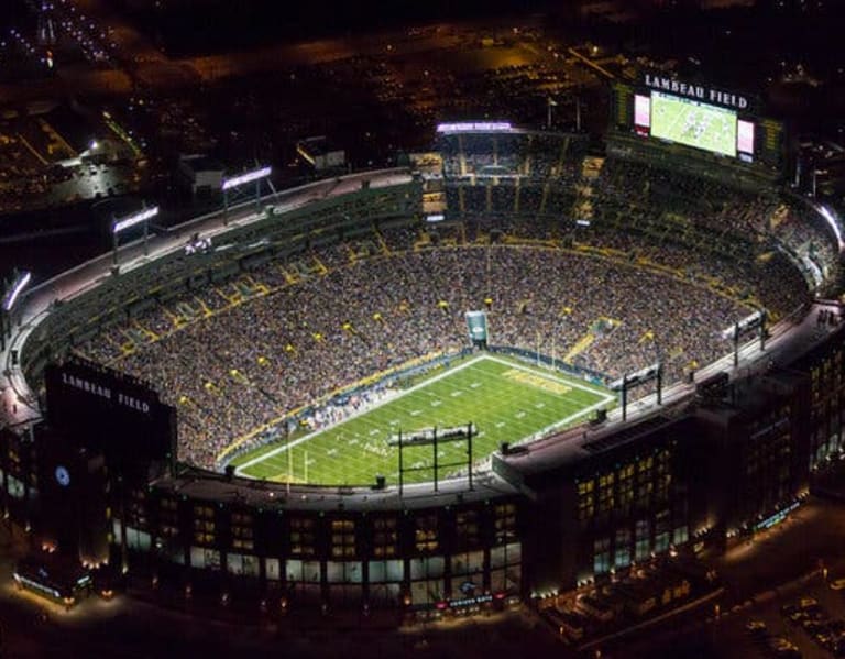 Wisconsin, Notre Dame both commit to future game at Lambeau Field