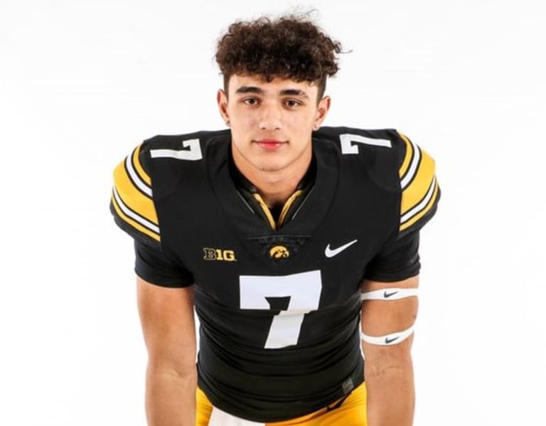 Arland Bruce discusses decision to commit to the Iowa Hawkeyes