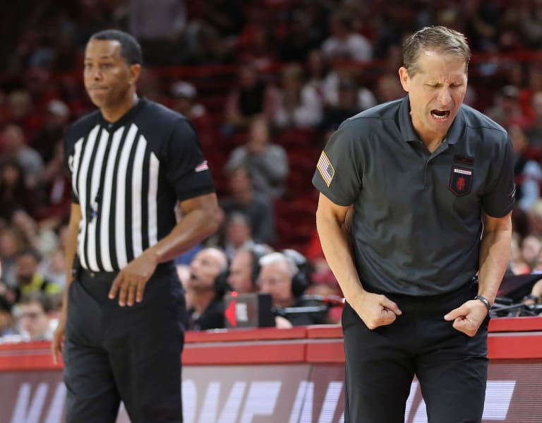 Is The Arkansas Razorbacks Basketball Team Unfairly Officiated?