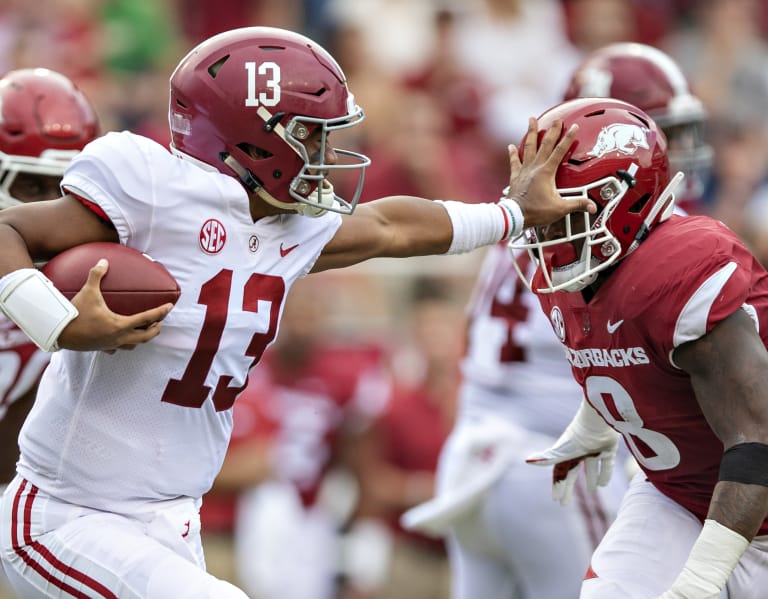 Oklahoma's Murray edges Alabama's Tagovailoa for Heisman Trophy