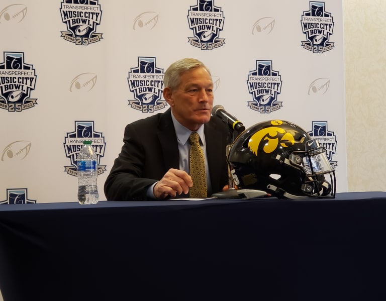 Go Iowa Awesome Emotional Kirk Ferentz Salutes Senior Before Bowl Game