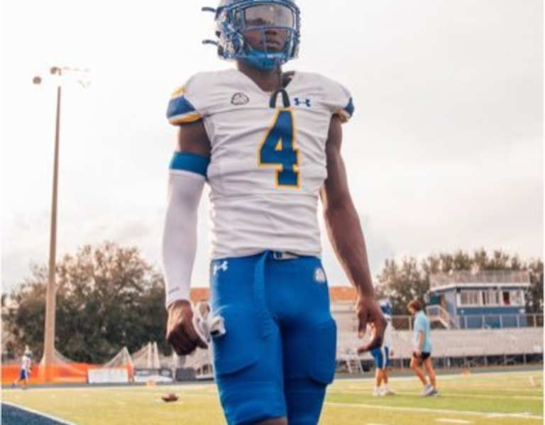 Nebraska, Florida the early leaders for two-way star Kamauri Whitfield