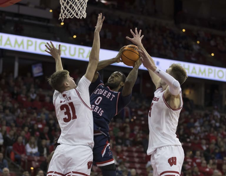 John Blackwells Career High 18 Points Lead Wisconsin Over Robert