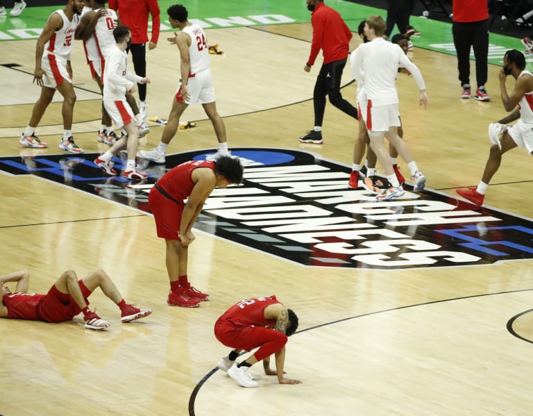 Rutgers Hoops Squanders Lead Falls To Houston In 2nd Rd Of Ncaa Tourney 