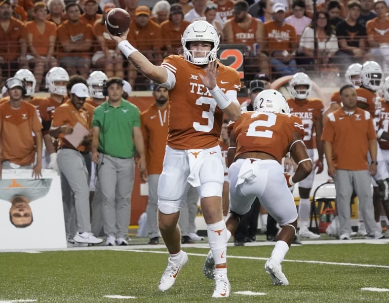5 reasons why the Texas Longhorns should keep throwback uniforms