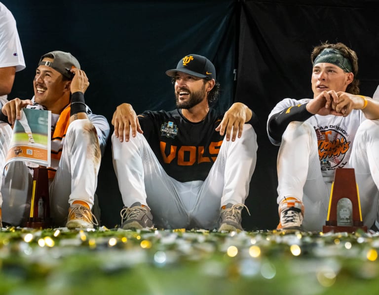 Tennessee Baseball's Tony Vitello Tabbed ABCA Coach Of The Year - VolReport