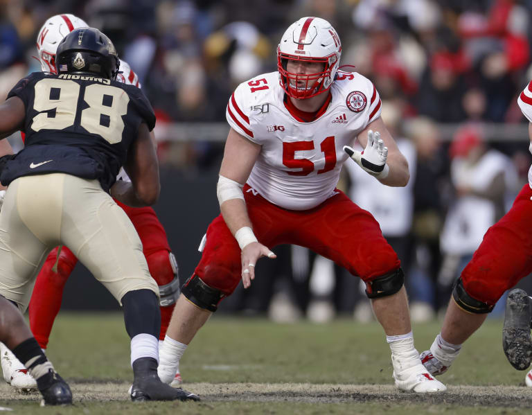 Cam Jurgens settles into new role at right guard